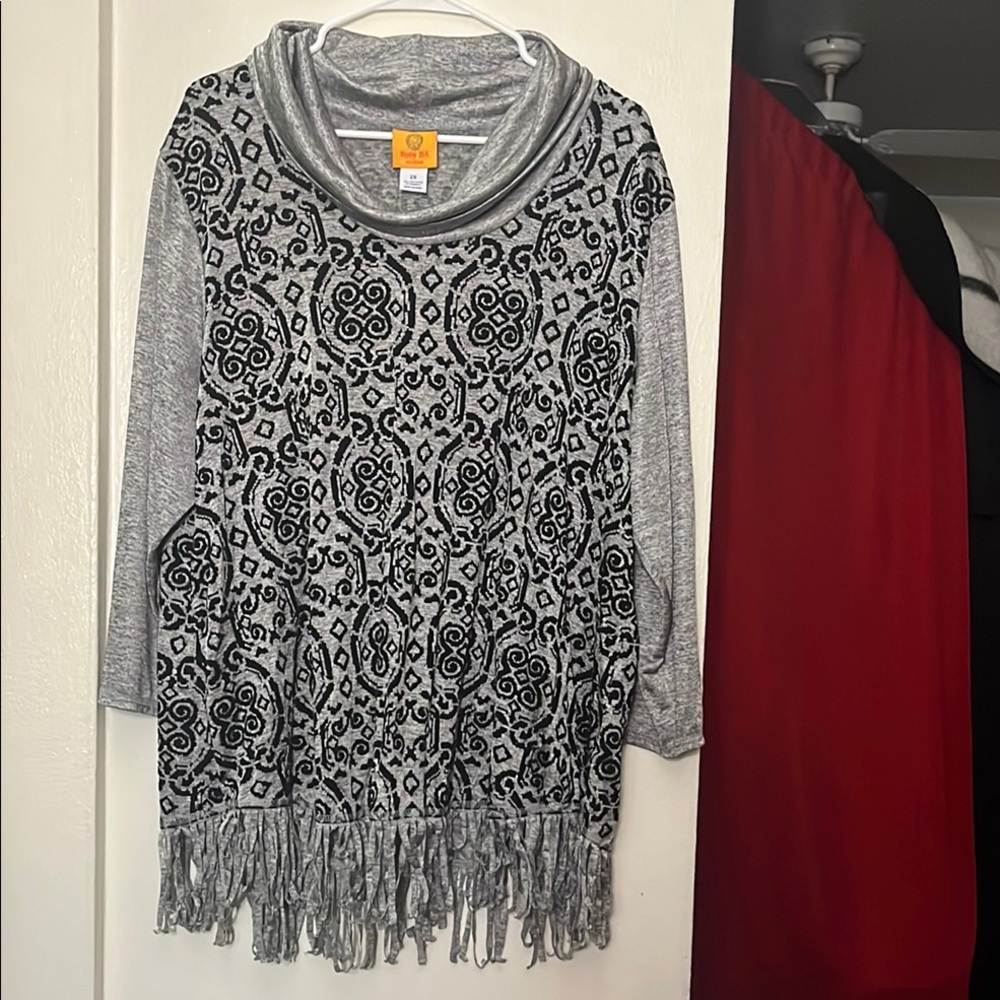 Ruby Rd. Black and Gray Knit Top